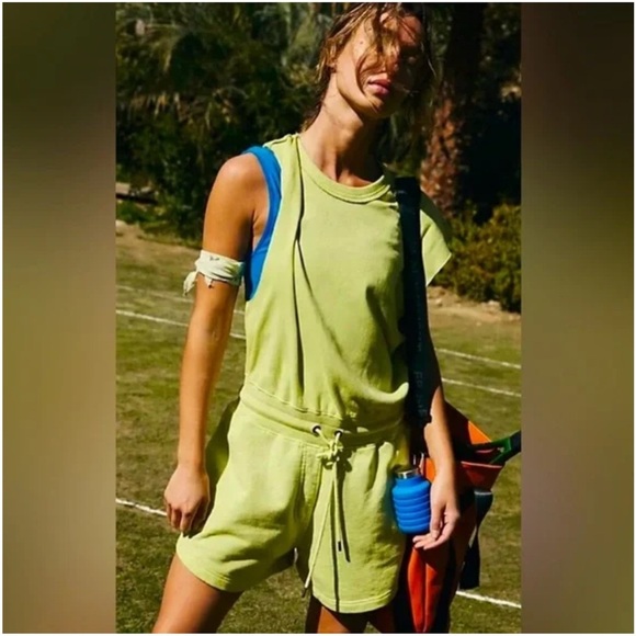 FP Movement by Free People Pants - Nwot Free People FP Movement Throw and Go Shortsie